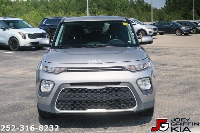 2022 kia soul lx