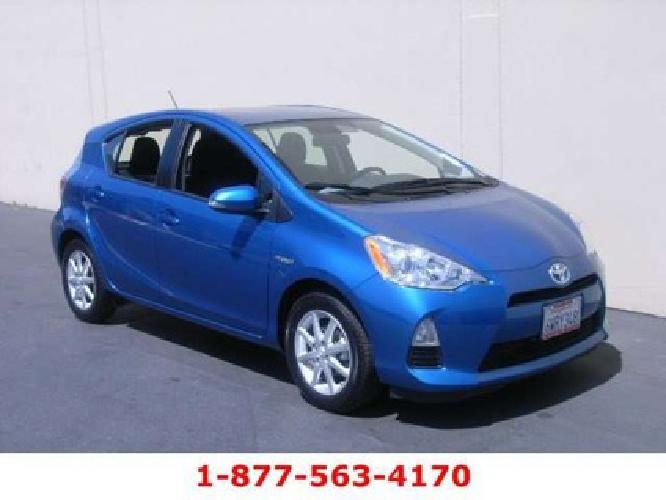 2012 toyota prius c three w/ nav..one owner..certified in san rafael, ca
