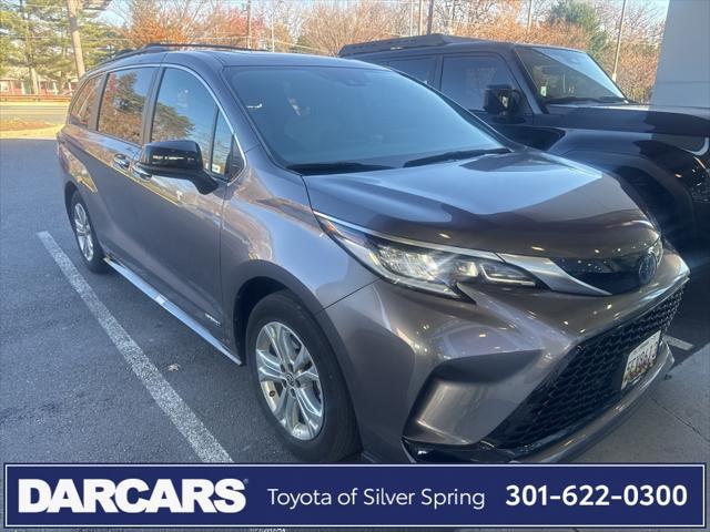 2021 toyota sienna t mulliner