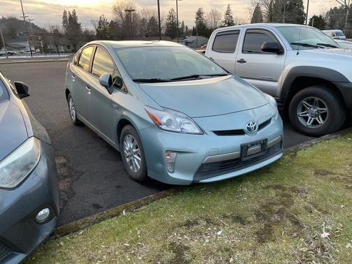 2013 toyota prius plug-in in saint louis, missouri