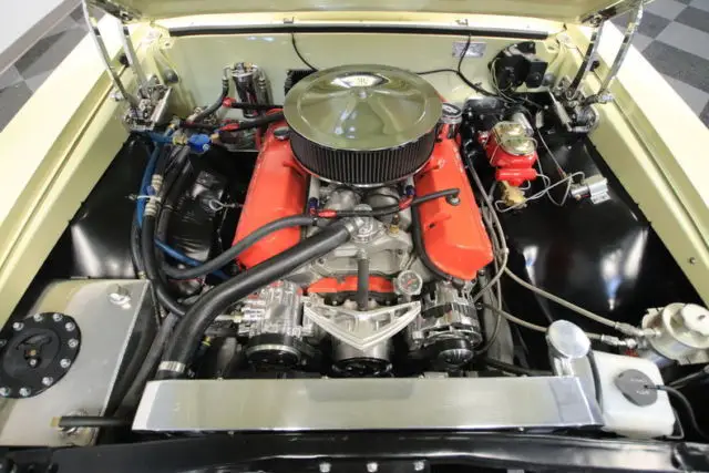 fuel-injcted 572 v8, auto, a/c, ps, top-notch custom resto, fierce 138 restomod!