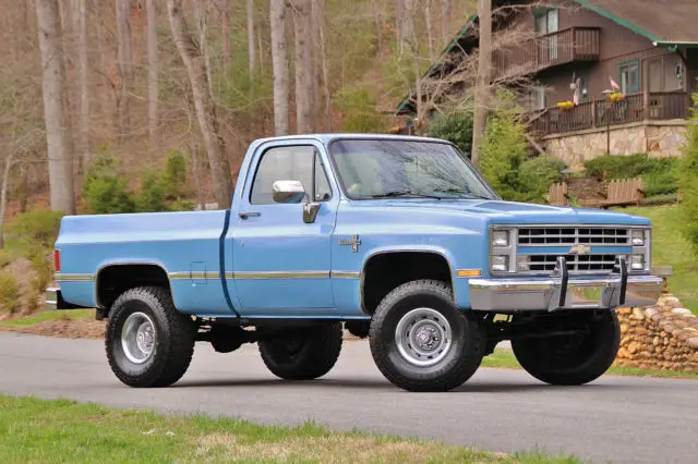 **k-10**short bed**350 v8**4x4**c10**silverado**lifted**cruiser**awesome*patina*