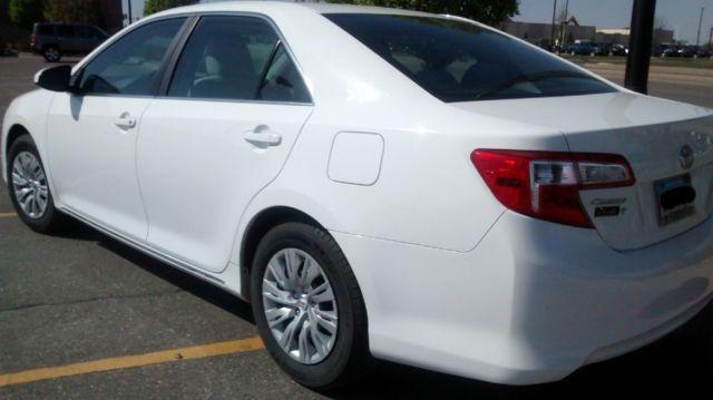 2012 toyota camry le mint! 24k actual miles price drop for sale in fargo, north dakota