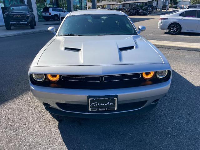 2023 dodge challenger sxt