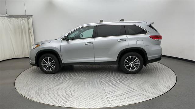2019 toyota highlander xle