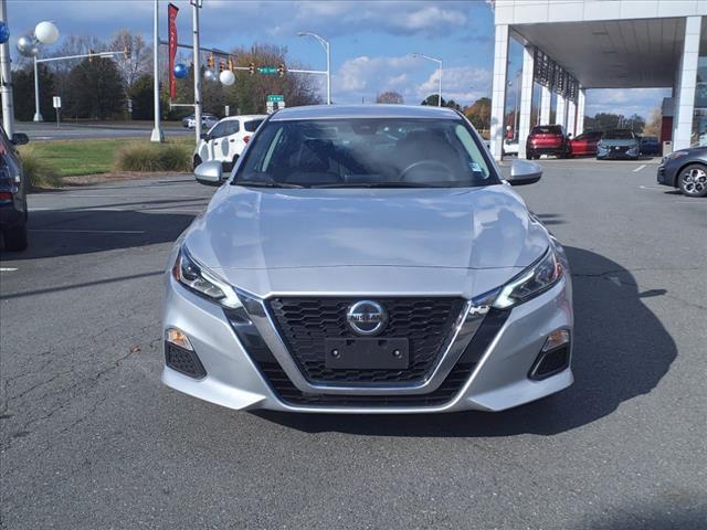 2022 nissan altima 2.5 sv