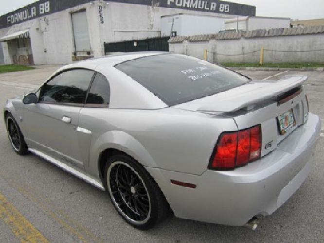 2004 ford mustang gt v8 . stickshift. fully loaded. clean title. 80k in hialeah, fl