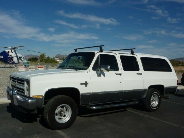 1987 chevrolet suburban 4x4 108000 miles in very very nice condition rust free !