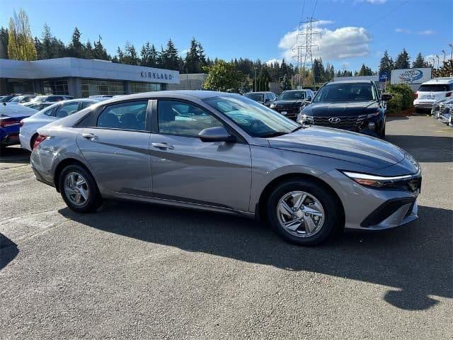 2024 hyundai elantra se in juanita, washington