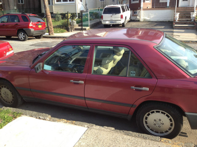 mercedes-benz 300 e 1989 4dr sedan **low mileage**