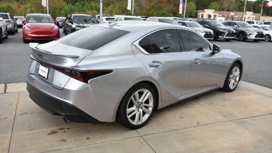 2022 Lexus IS