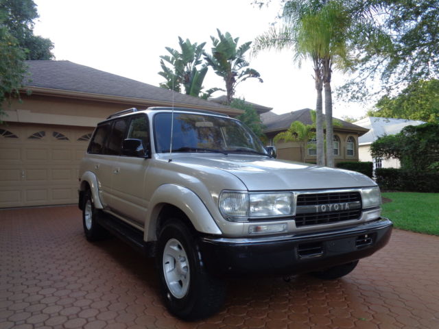 1993 toyota land cruiser 4x4 limited slip diff. 3rd row seats fzj80 rare find!!!