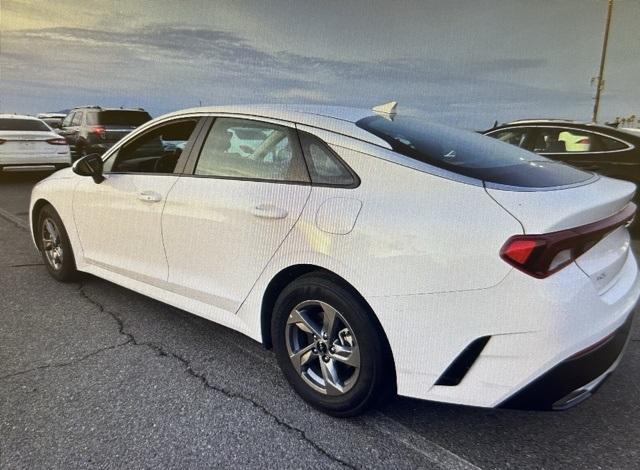 2023 kia k5 lxs