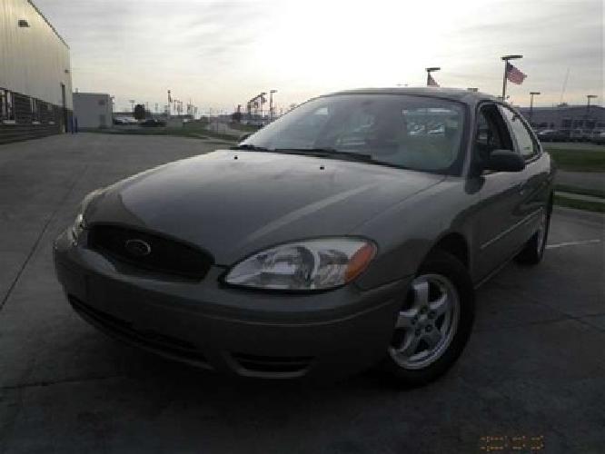 2004 ford taurus in greenwood, in