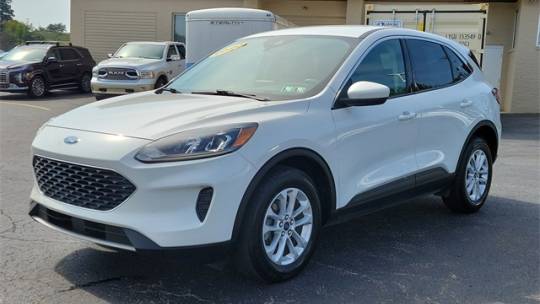 2020 ford escape se