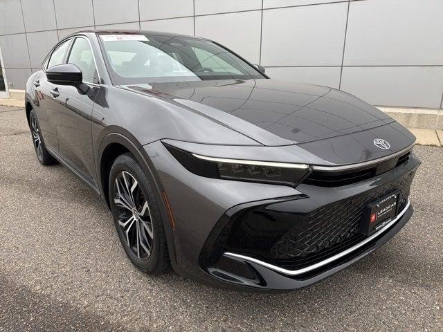 2023 toyota crown limited