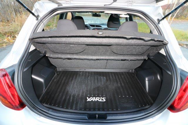 2015 toyota yaris 5-door l l 4dr hatchback for sale in anchorage, alaska