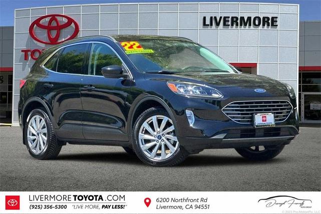 2022 ford escape titanium