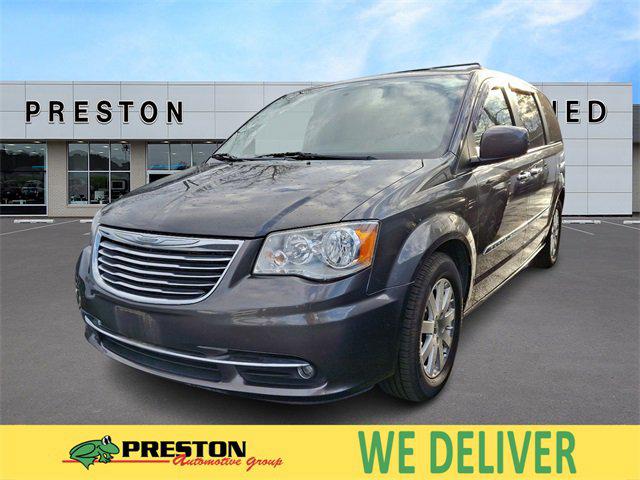 2016 chrysler town & country touring