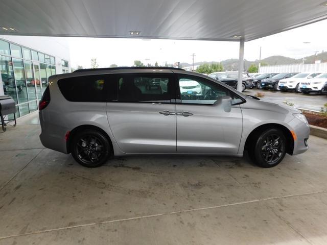 new 2019 chrysler pacifica touring-l plus roseburg, or 97470 for sale in roseburg, oregon