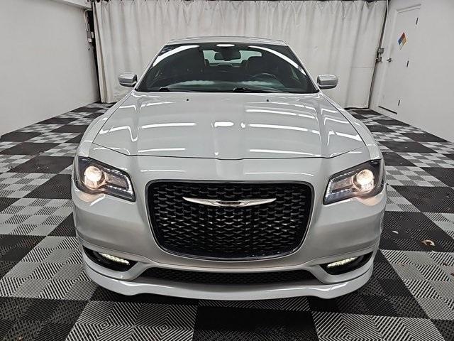 2020 chrysler 300 s