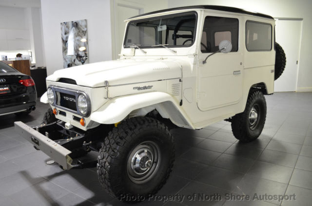 1976 toyota fj40 land cruiser restored original classic man-a-fre 2f 4-speed