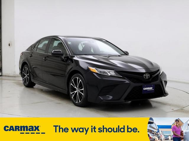 2018 toyota camry se