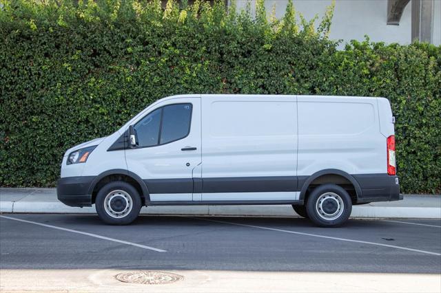 2019 ford transit-250 base