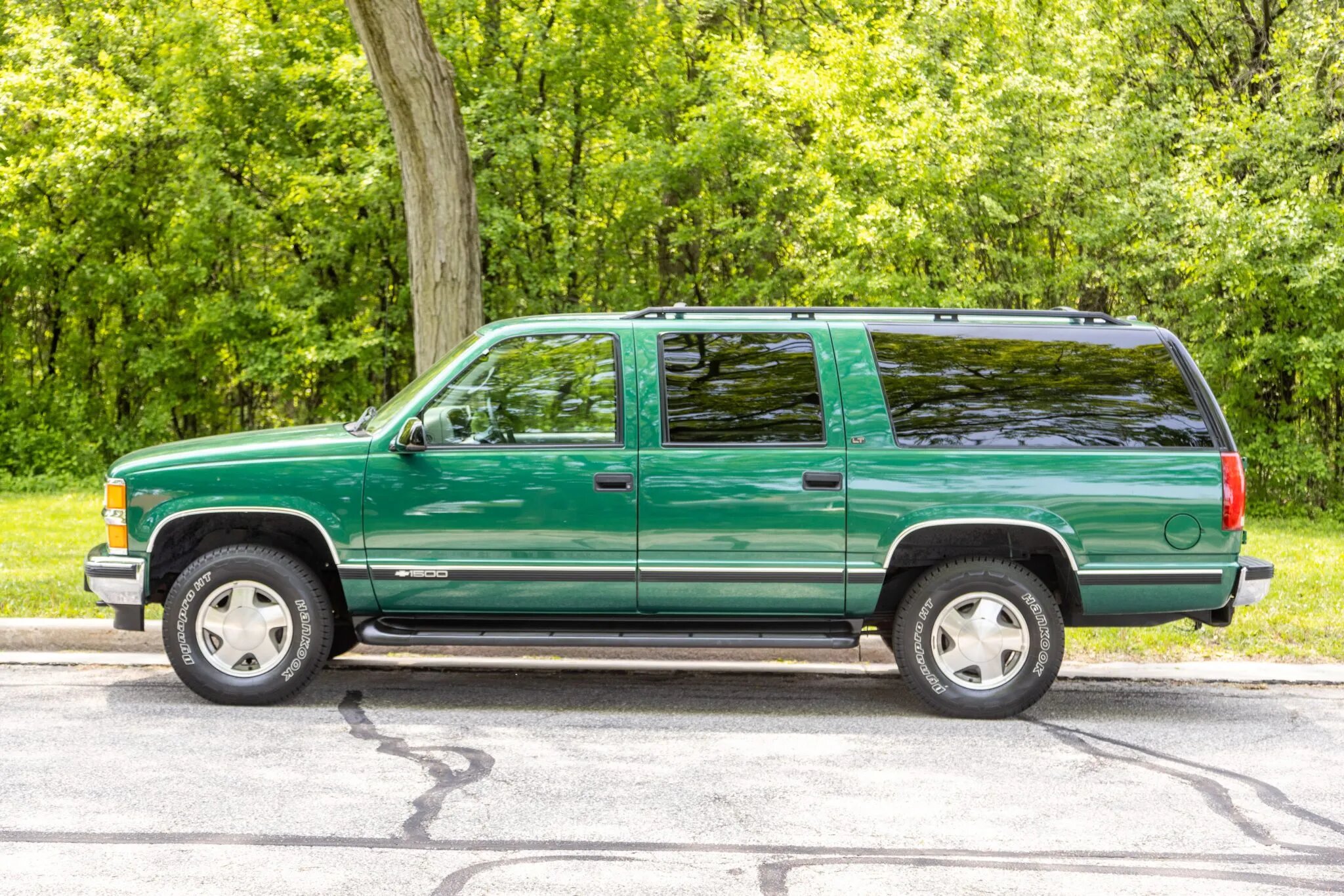 chevrolet suburban