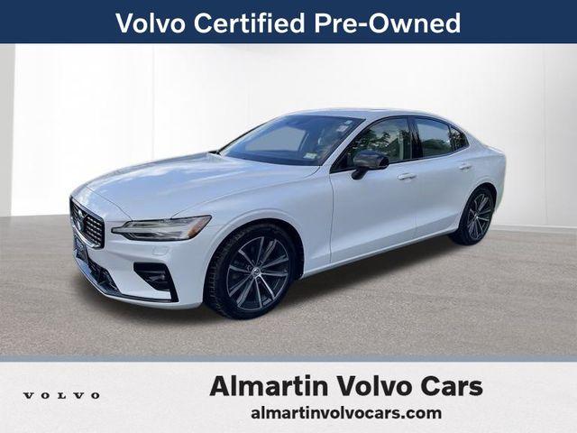 2022 volvo s60 b5 awd momentum