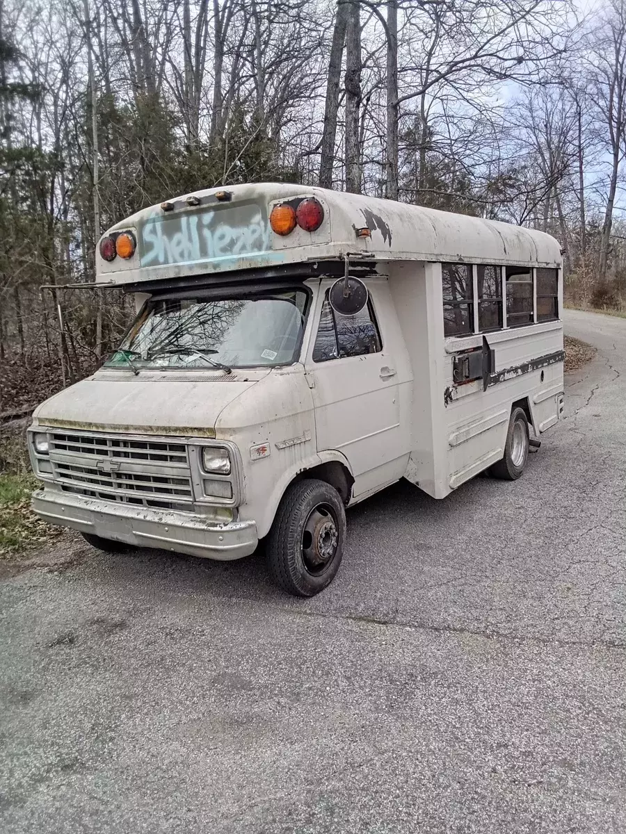 1989 gmc cutaway van van white g3500