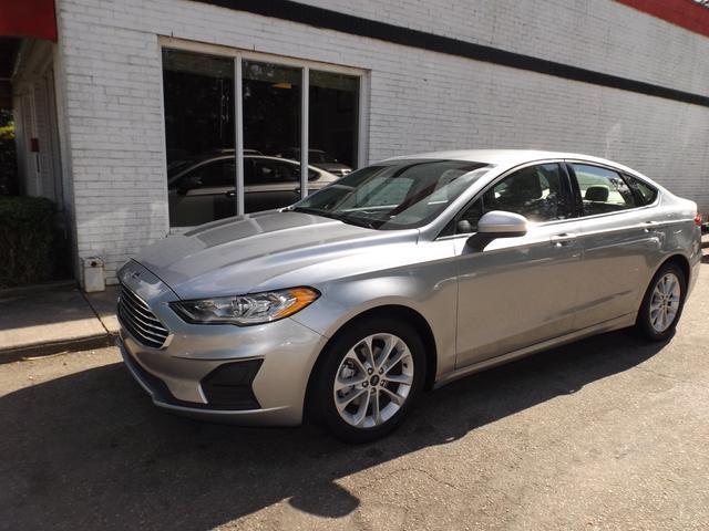 2020 ford fusion se