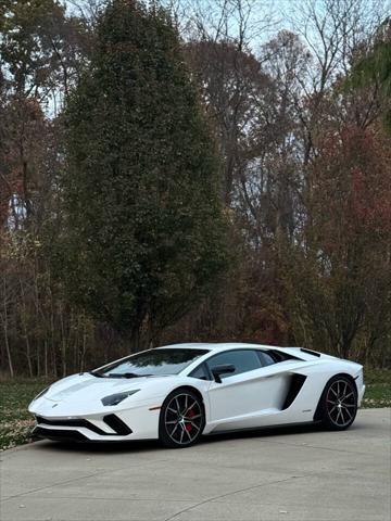 2018 lamborghini aventador s lp 740 4 s awd 2dr coupe