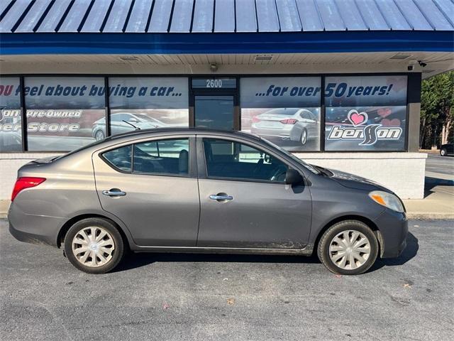 2012 nissan versa 1.6 sv