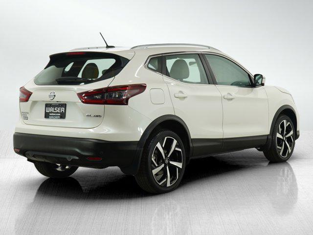 2022 nissan rogue sport sl