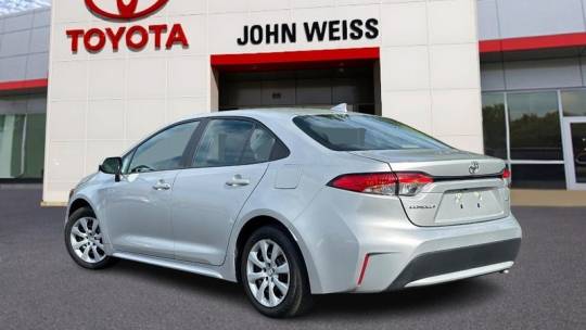 2022 toyota corolla le