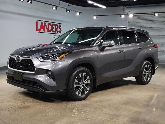 2021 toyota highlander xle