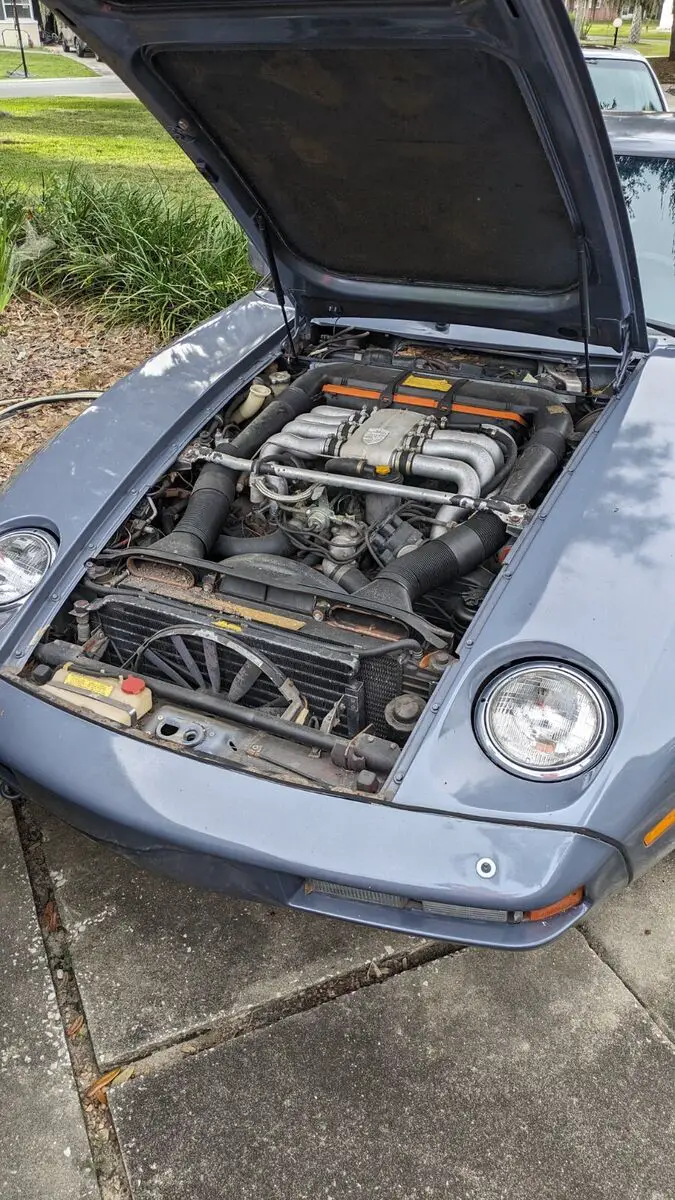 porsxhe 928 1983 62k miles, project lost title