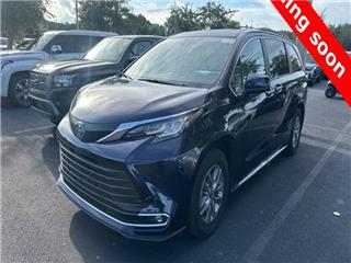 2023 Toyota Sienna xle 7-passenger