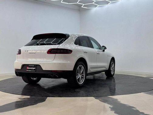 2016 porsche macan