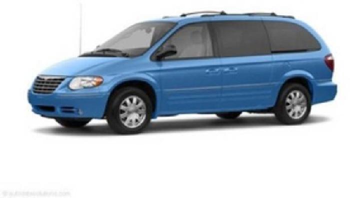 2007 chrysler town & country touring in wilmington, nc
