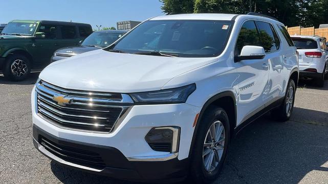 2022 chevrolet traverse lt leather