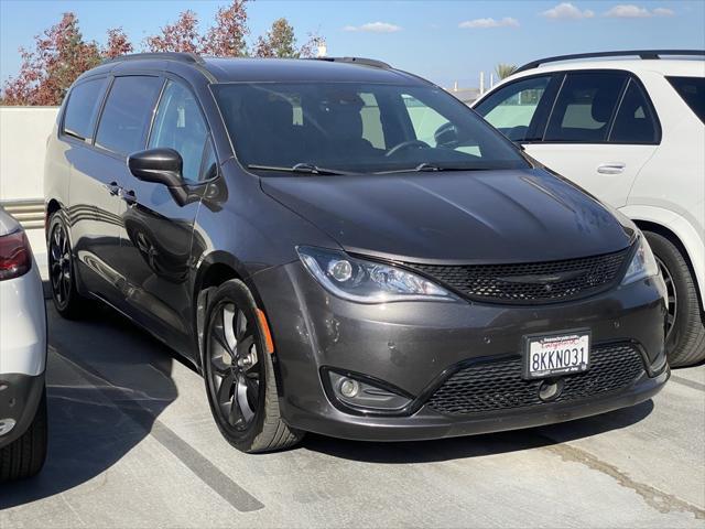 2019 chrysler pacifica touring-l plus