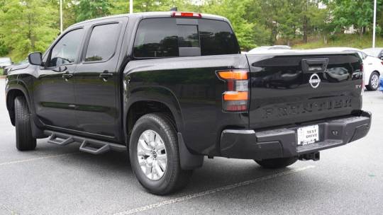 2024 Nissan Navara (Frontier) sv