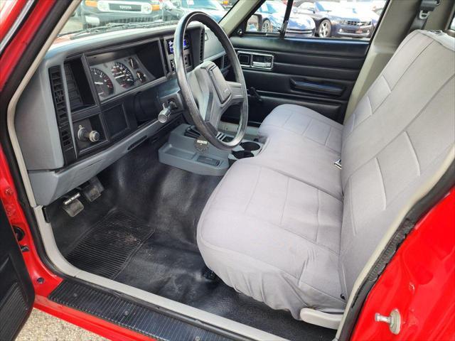 1990 jeep comanche base