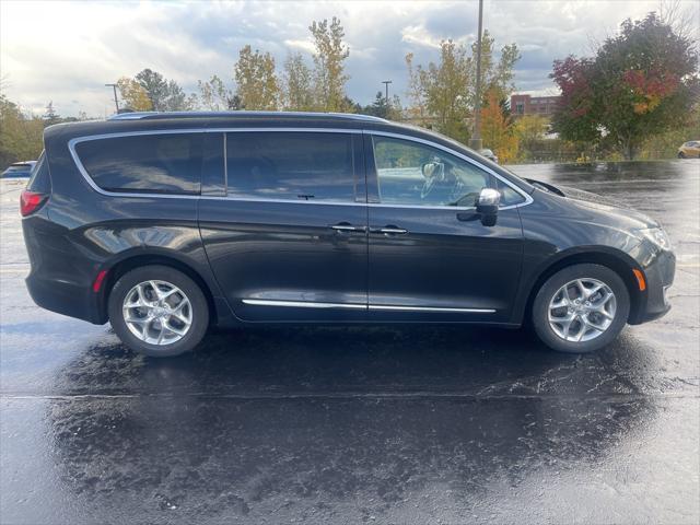 2017 chrysler pacifica limited