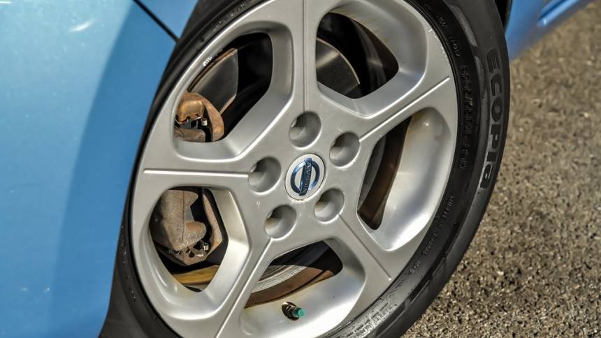 2011 nissan leaf sl