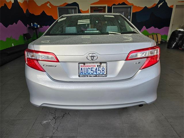 2013 toyota camry le