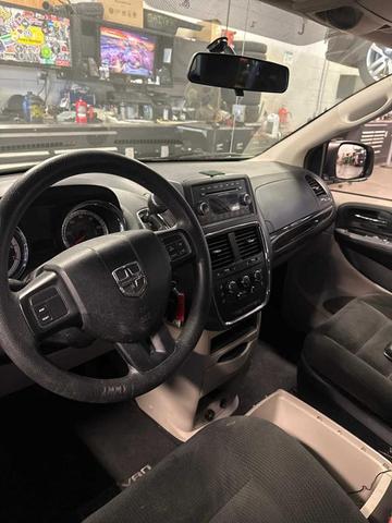 2016 dodge grand caravan avp/se