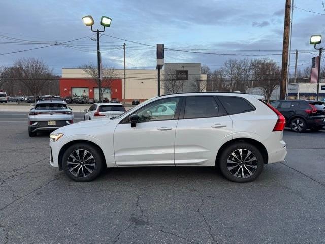 2024 volvo xc60 b5 plus dark